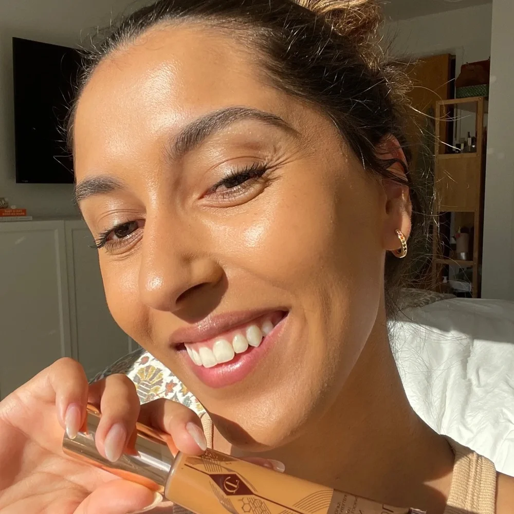 Charlotte Tilbury Beautiful Skin Foundation 6N - Picture 2 of 6